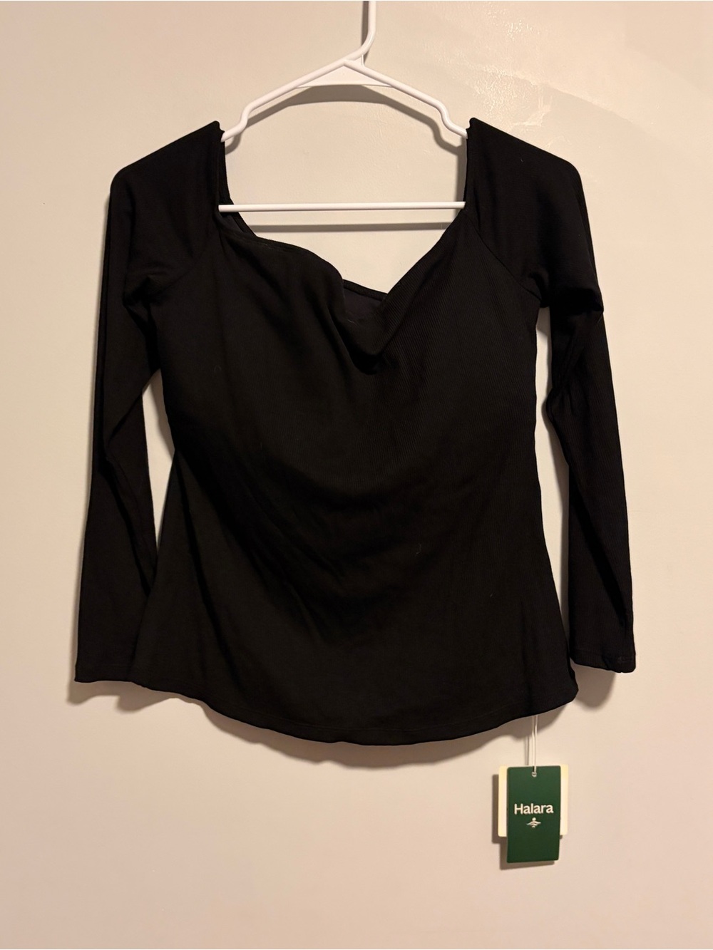 Halara Black Long-Sleeve Built-in-Bra Top Large